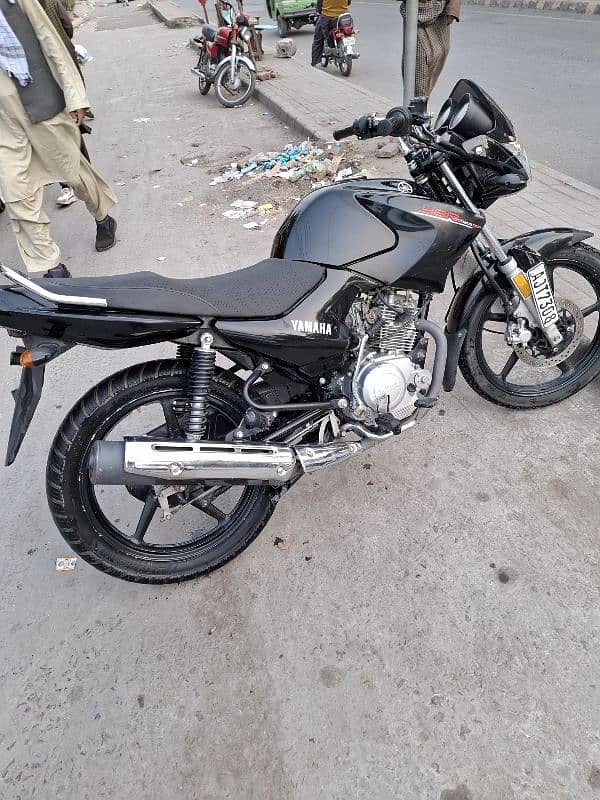 ybr 125 all ok lush condition 2020 model punjab number 2