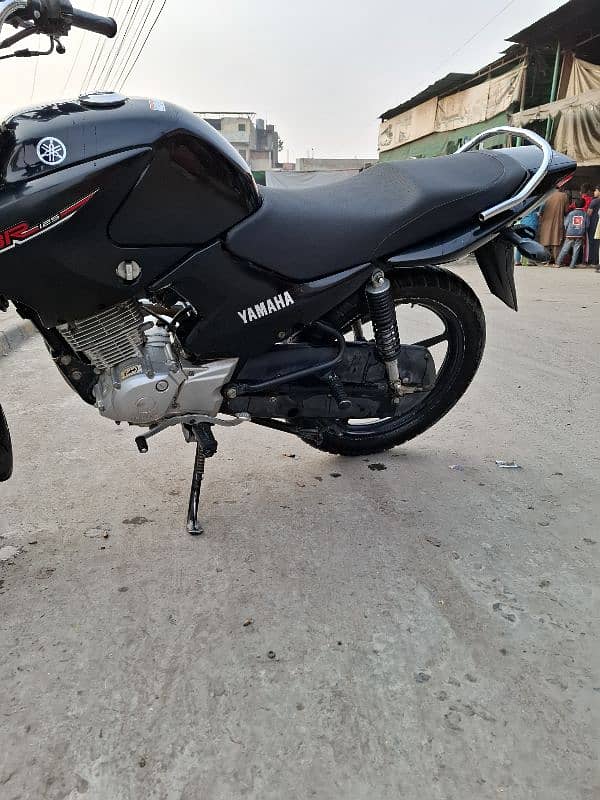 ybr 125 all ok lush condition 2020 model punjab number 7