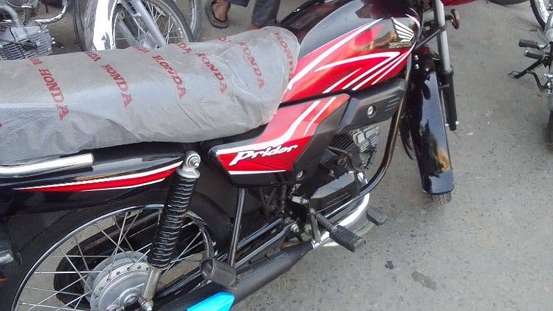 Prider Bike Black Honda Almost 22 Model 100CC Pridor 1