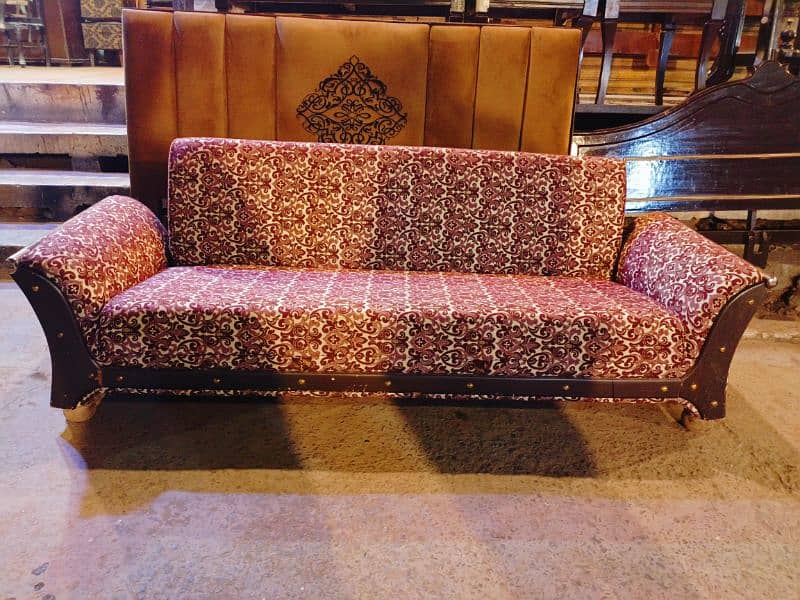 Sofa come bed in excellent condition 0