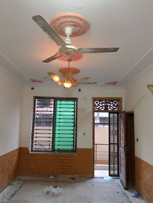 4 Marlas Upper Portion For BACHELORS Near Kashmir Highway G-13/1 1