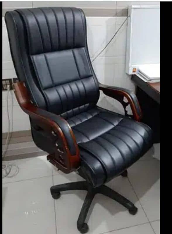 revolving boss chair 0