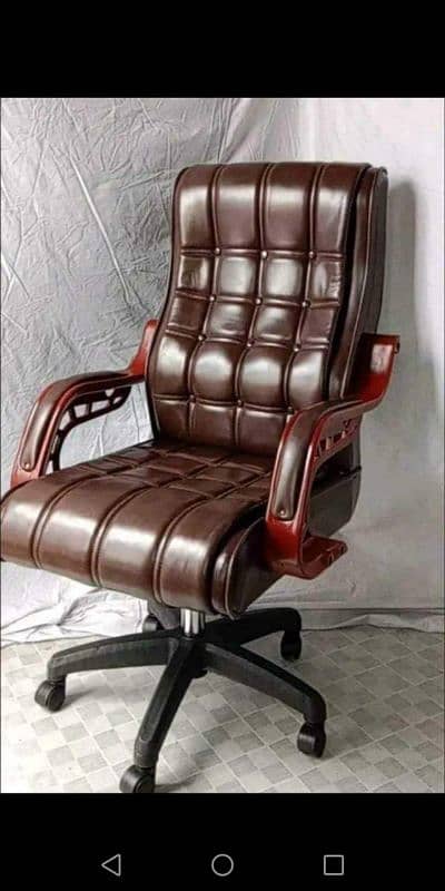 revolving boss chair 8