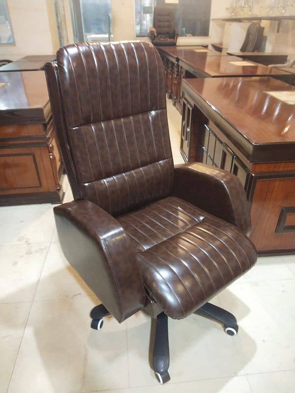 revolving boss chair 13