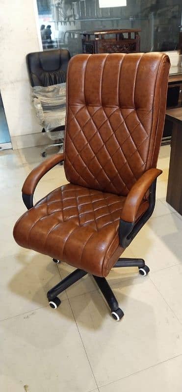 revolving boss chair 14