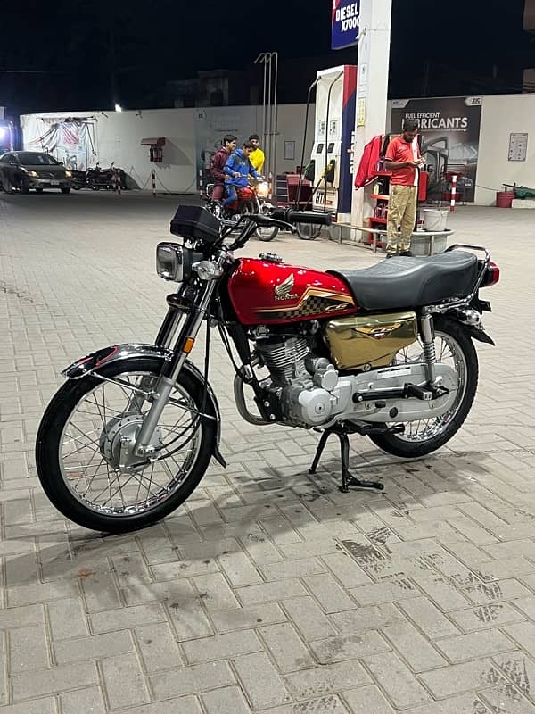 honda 125 self start  o3  28   99   38   729 1