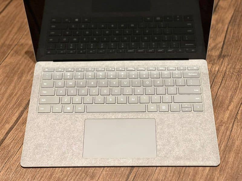 Microsoft Surface Laptop 3(16GB/512GB) 4