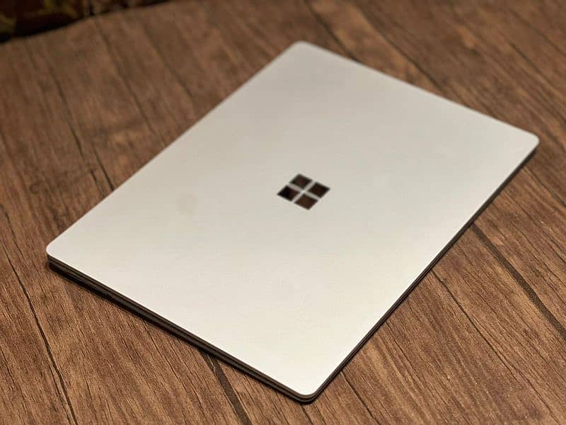 Microsoft Surface Laptop 3(16GB/512GB) 7