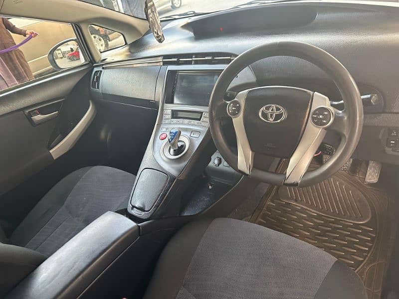 Toyota Prius 2012 7