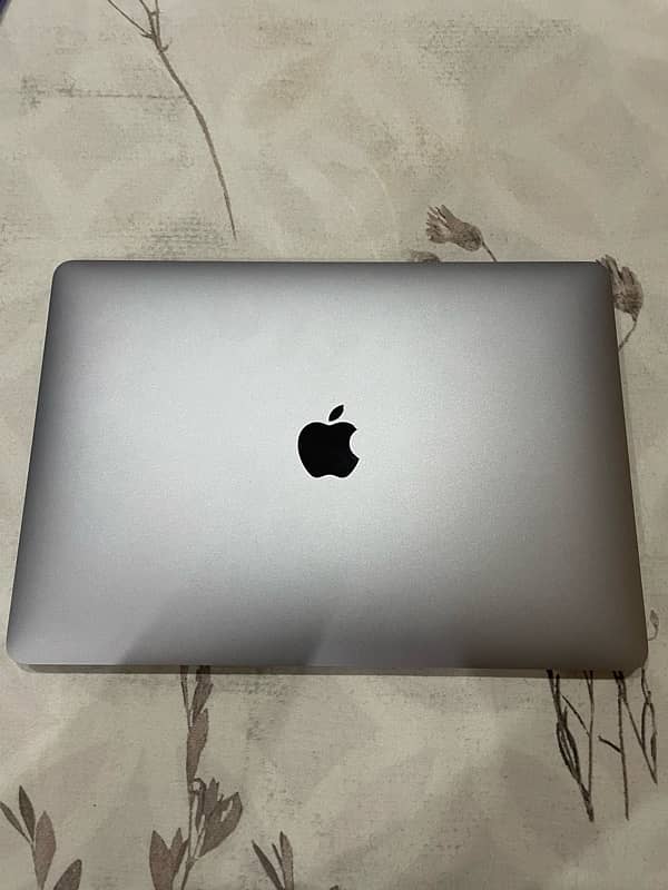 Macbook Air 13” with Retina Display (US Variant) in Perfect Condition 1