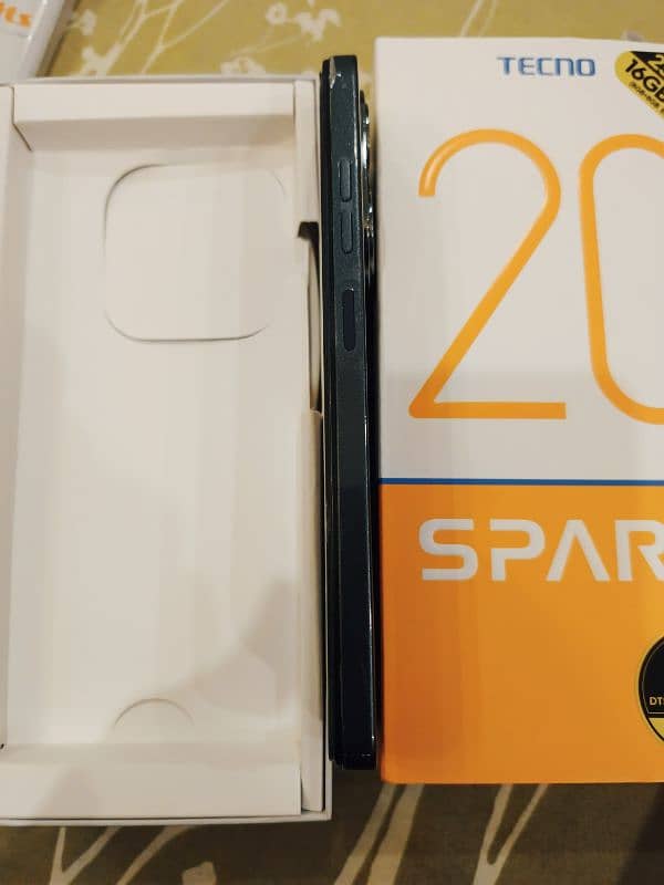 tecno spark 20 8