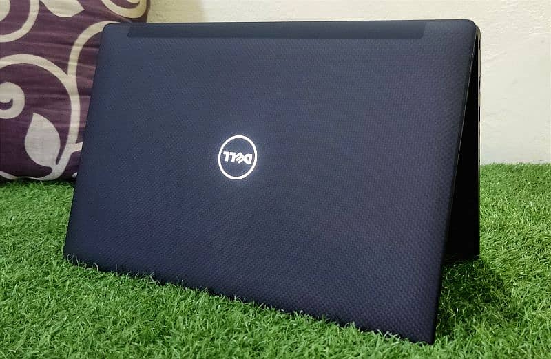 Dell Latitude 7480 2k touch screen i7 7th 8/1tb 5