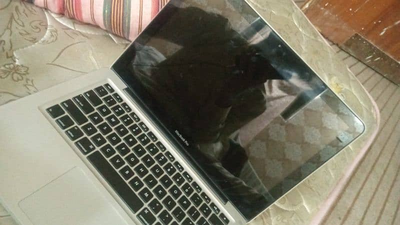 MacBook pro 0