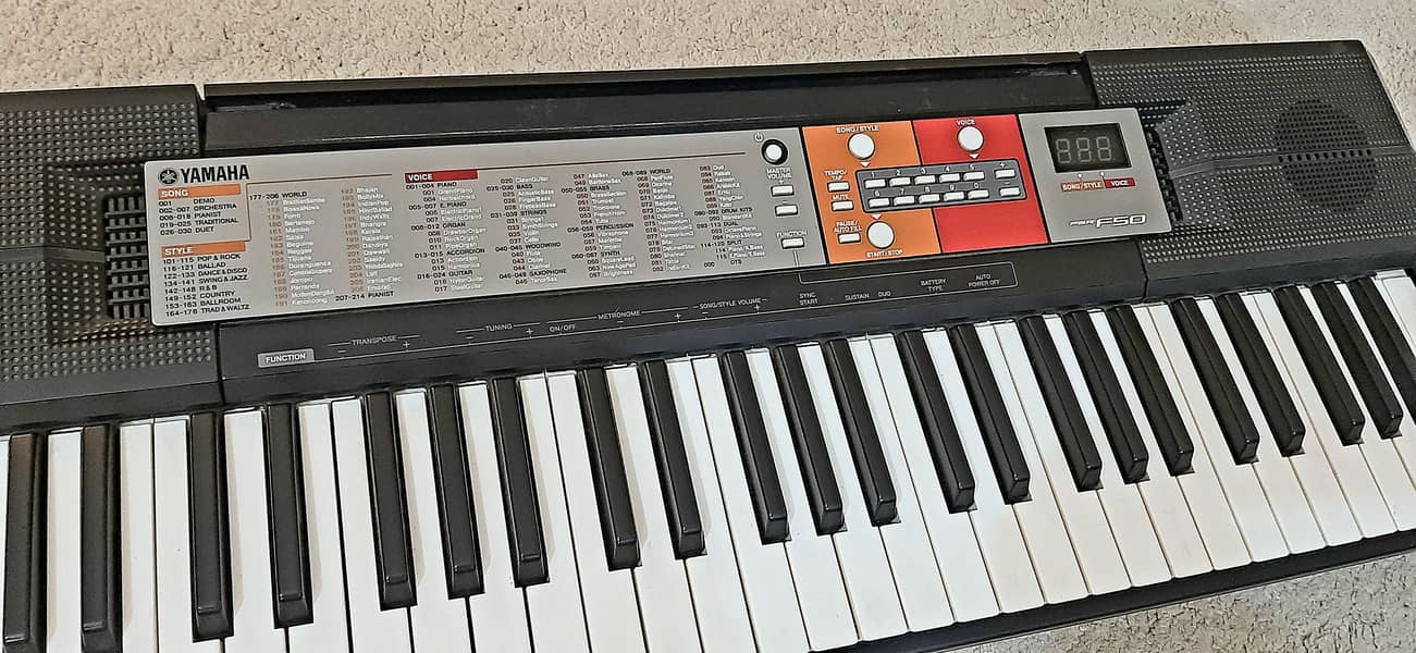 Yamaha Keyboard PSR F50 0