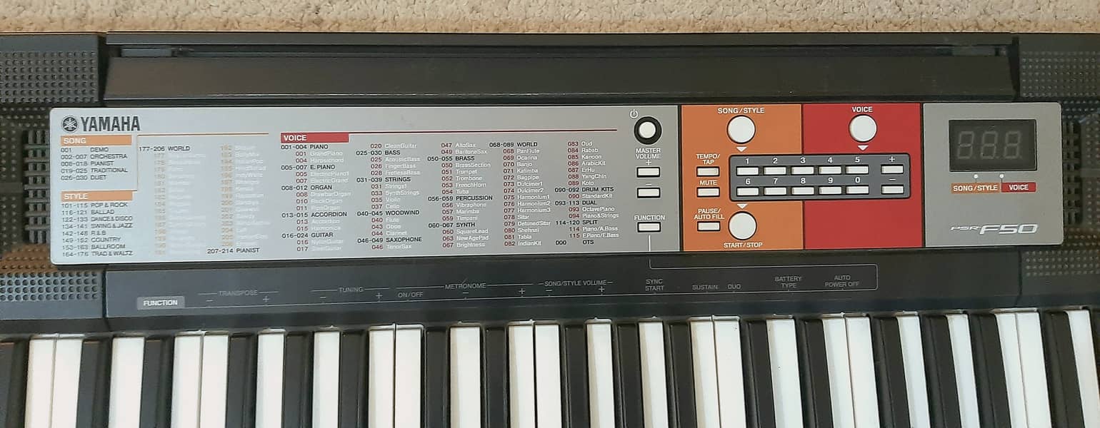 Yamaha Keyboard PSR F50 4