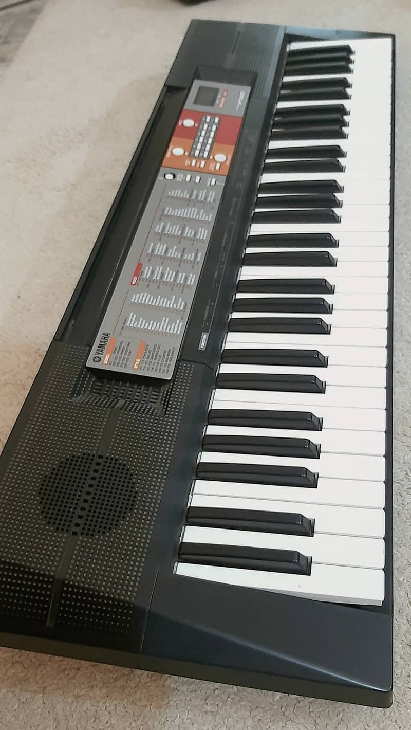 Yamaha Keyboard PSR F50 5