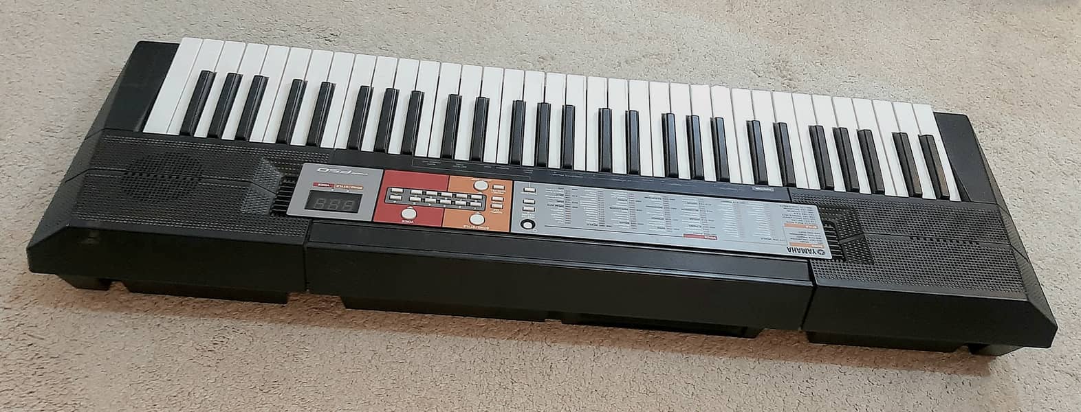 Yamaha Keyboard PSR F50 6