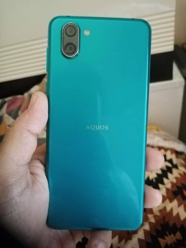 Sharp Aquos R3 2