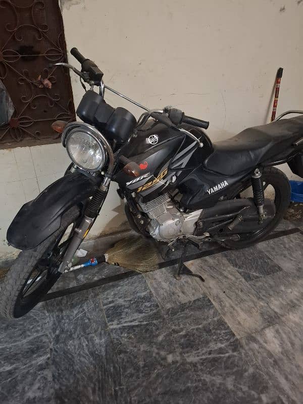 ybr 125 G all ok 2019 kay 9 month ki hai all ok 0