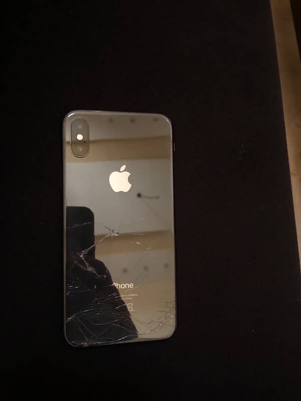 selling IPhone 2