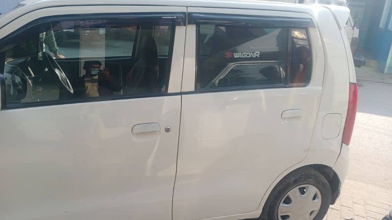 Suzuki Wagon R 2017 6