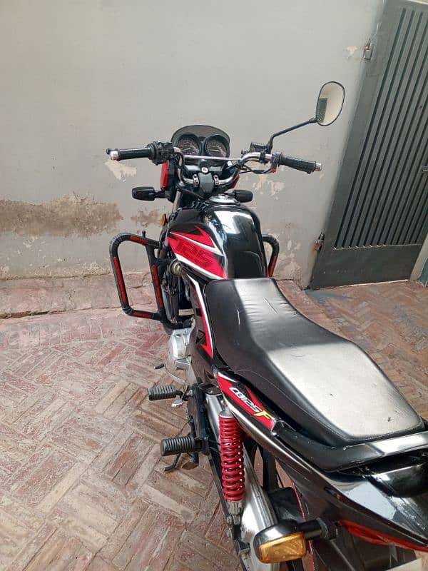 Honda cb 125 f 6