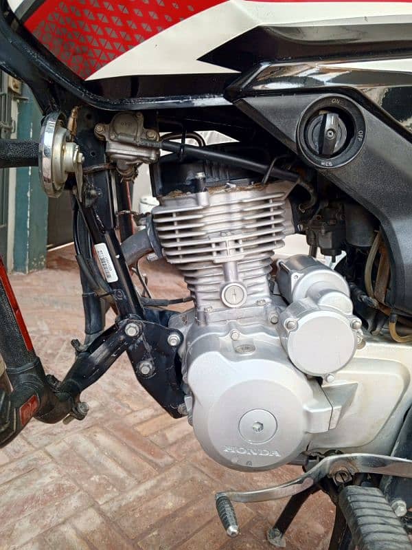 Honda cb 125 f 9