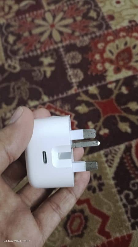 20 watt iphone adapter 1