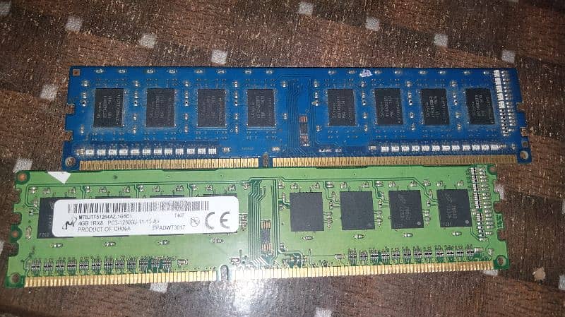 4+4.  -  8gb ram ddr3 1600mhz 0