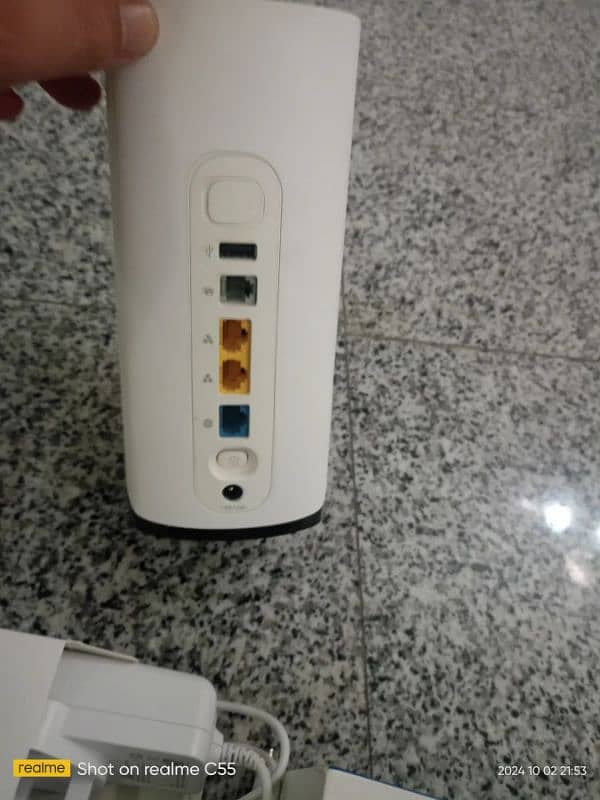 Aurora C082 Omantel 5G Router. Pta Approved. 1