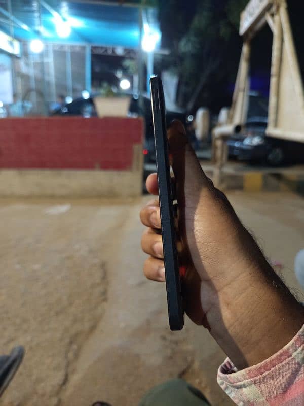 REALME C53 6/128 3