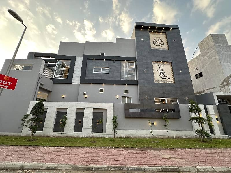 10.66 Marla Ultra classic house for sale hot location bahria 3