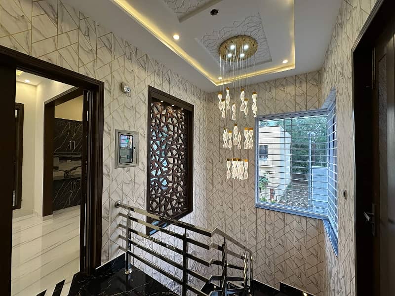 10.66 Marla Ultra classic house for sale hot location bahria 4