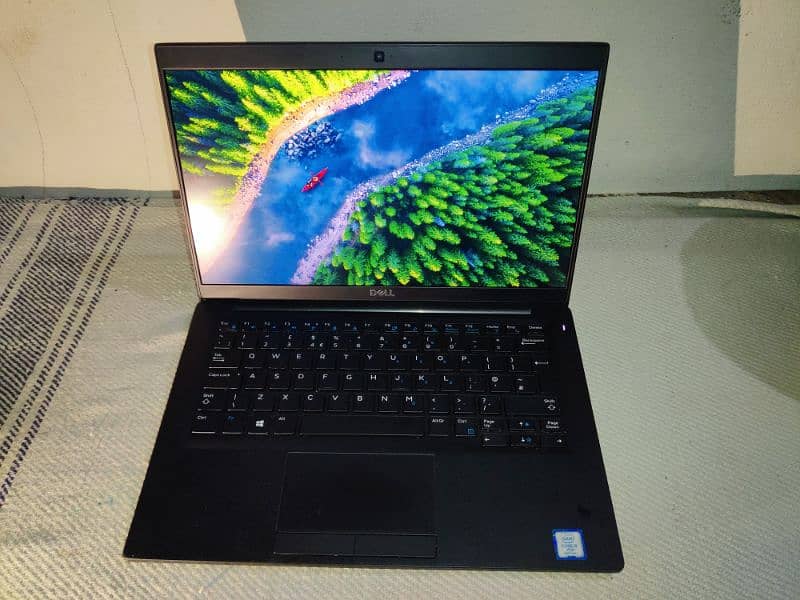 Dell latitude 7390 i5 VPro 8th Gen 2