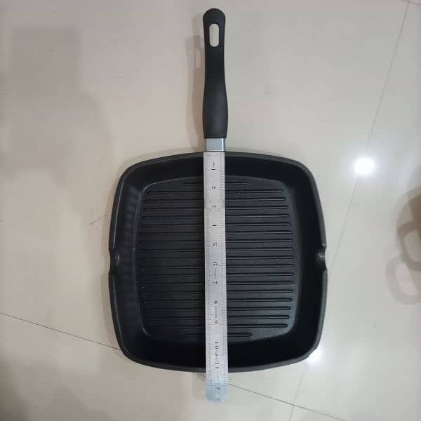 non stick grill pan and pots 10