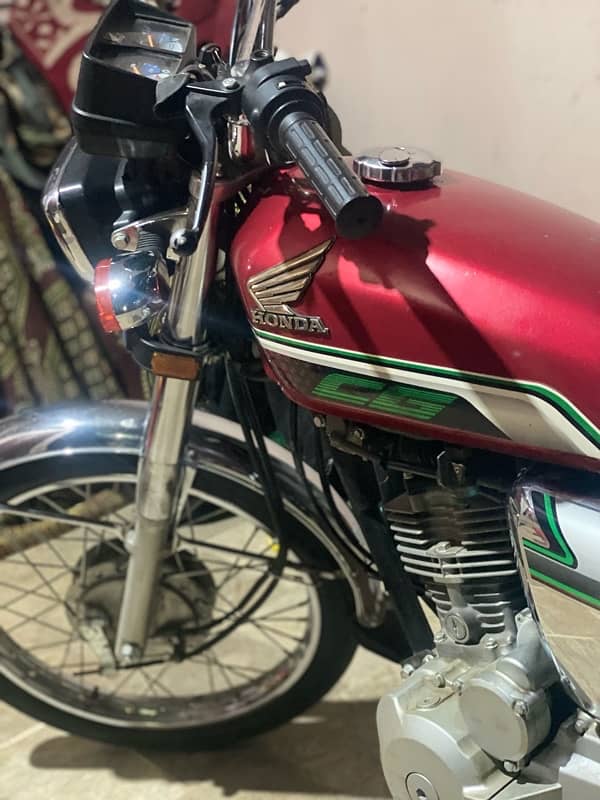 Honda 125 Karachi number 0