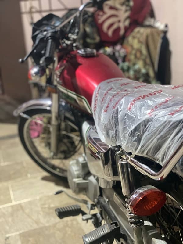 Honda 125 Karachi number 1