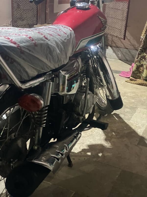 Honda 125 Karachi number 4