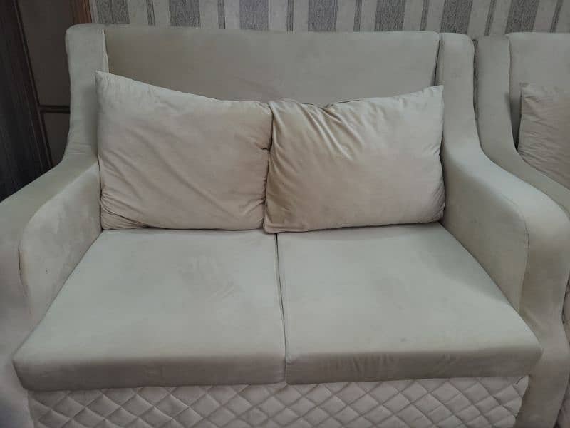 Sofa for sale in reasonable price 2