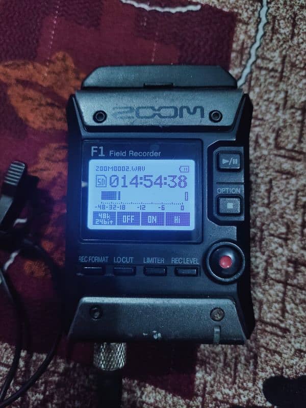 Zoom F1 Field Recorder With Lav Microphone 1