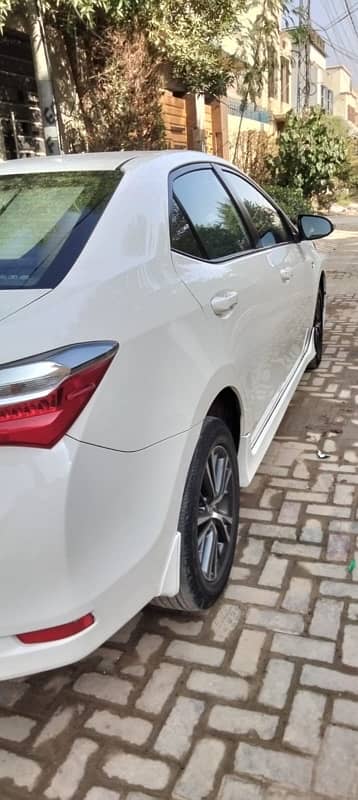 Toyota Corolla Altis 2017 3