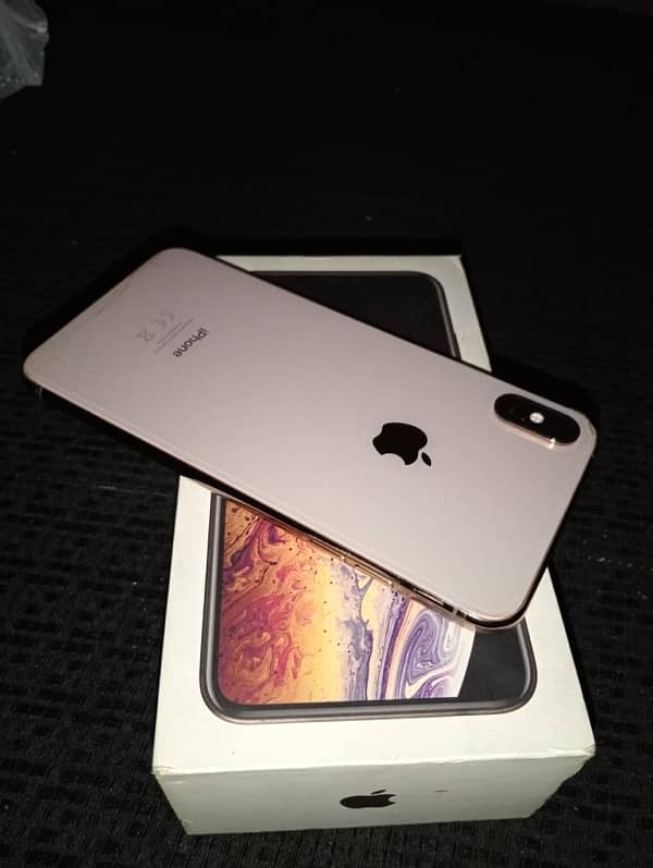 iphone xs max dual pta approved 64 gb helath 79 original  with box 2