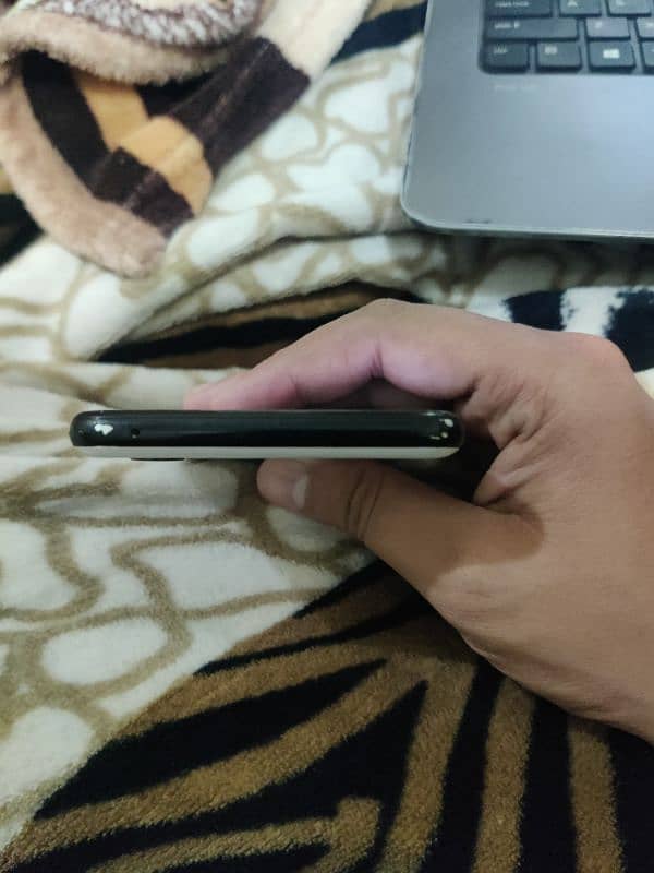 Google pixel 3 4GB / 64GB 9/10 condition all ok 1