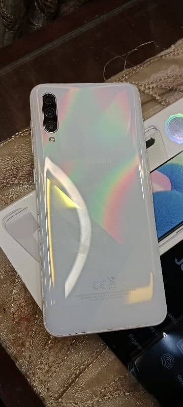 Samsung Galaxy A30 17