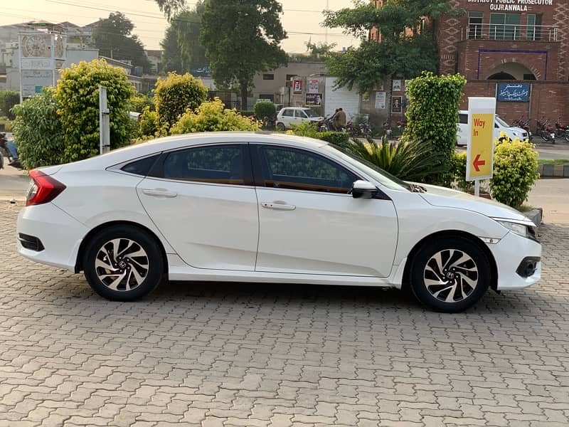 Honda Civic Oriel 2018 6