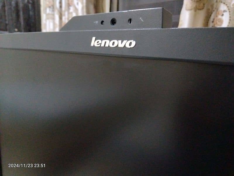 Lenovo LCD Widescreen Monitor ThinkVision L2251xwd(B) 1