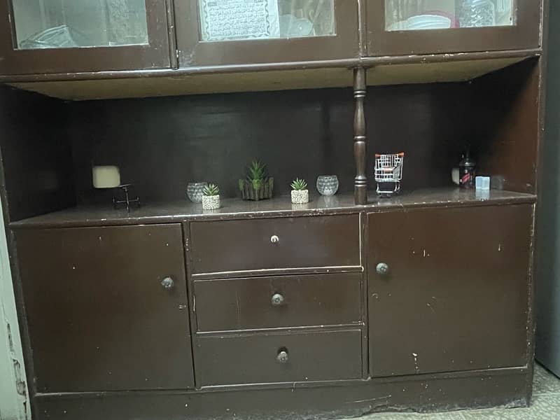 KITCHEN CUPBOARD REASONABLE PRICE 1