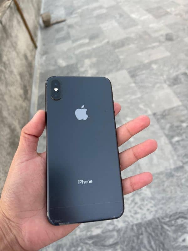 iPhone xsMax 1