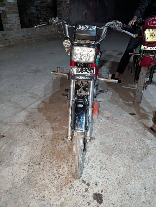 Honda CD 70 13