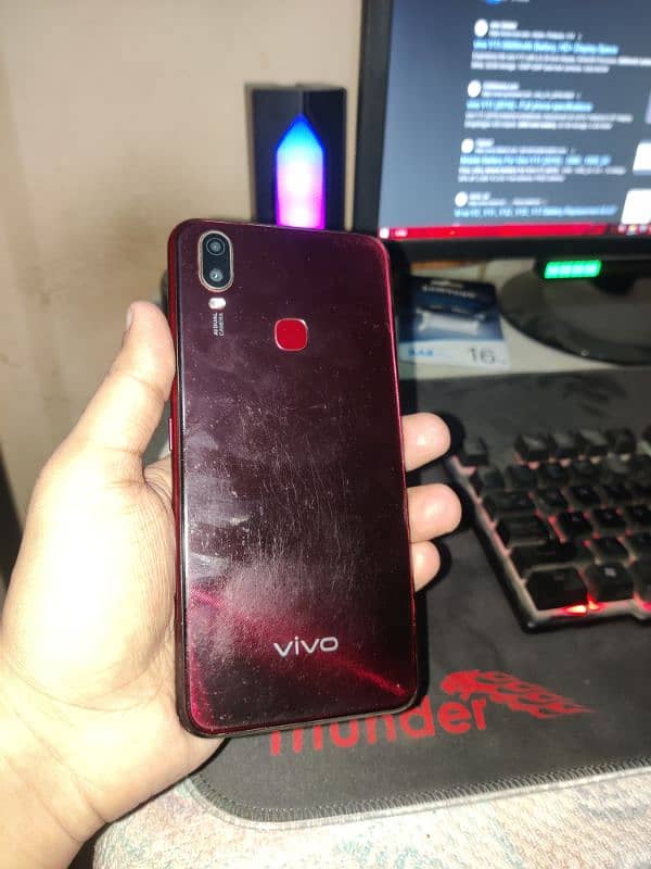 vivo y11 2019 all ok box bi ha battry chnage honay wali ha 4